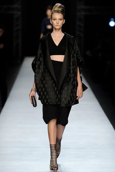 Look 1